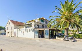 Apartment Snjezana